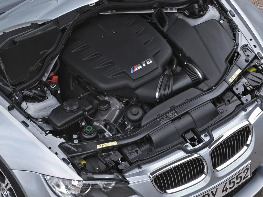  BMW M3 Sedan 2008 года  (фото 4 из 85)